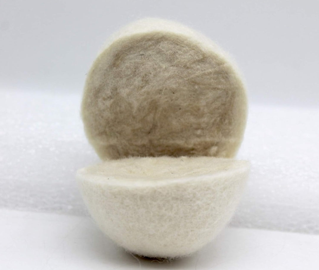 Wool dryer balls